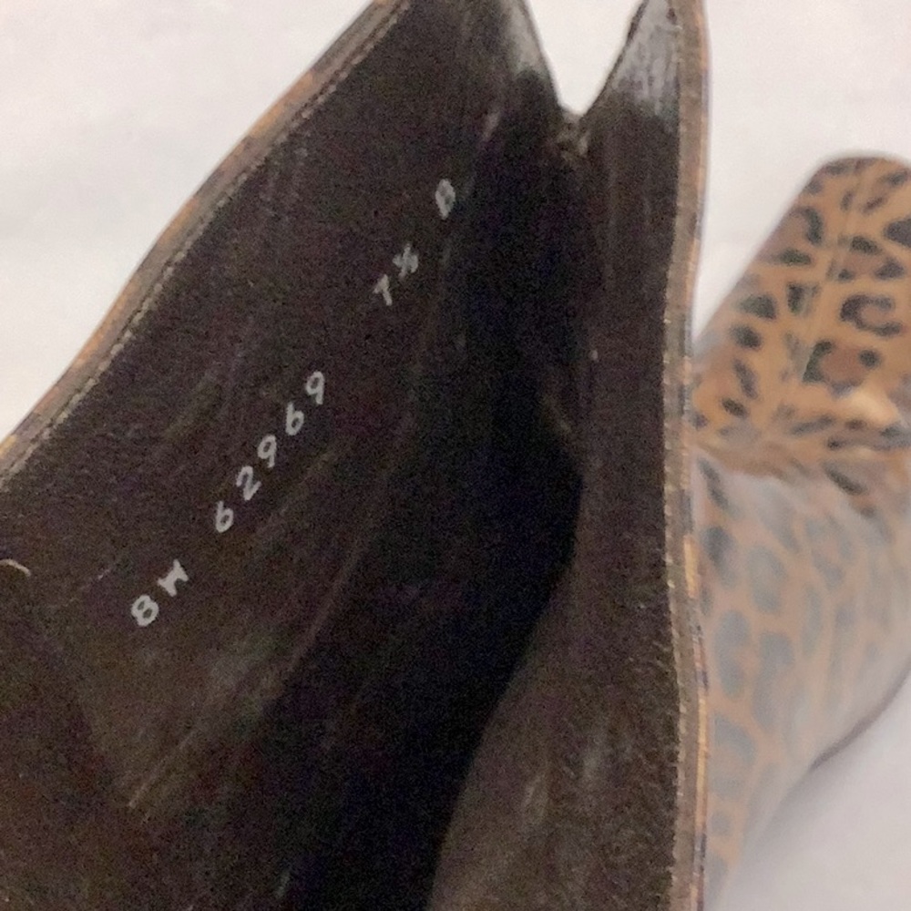 Stuart Weitzman. Size 7,5 Leather. Cheetah Boots. - image 3